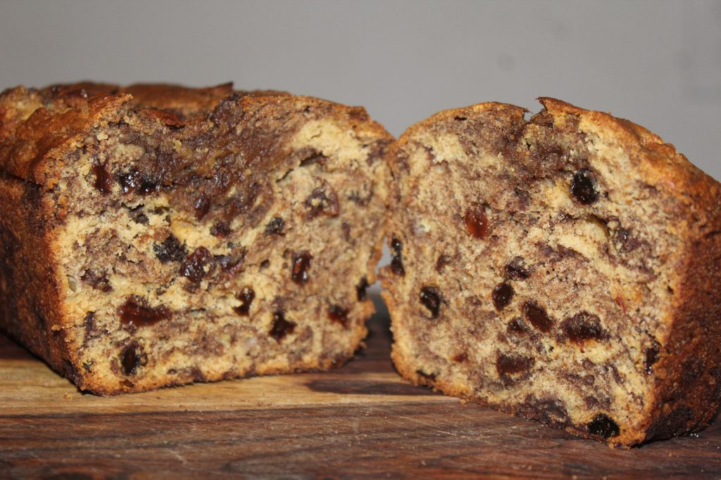 Cinnamon Raisin Banana Bread