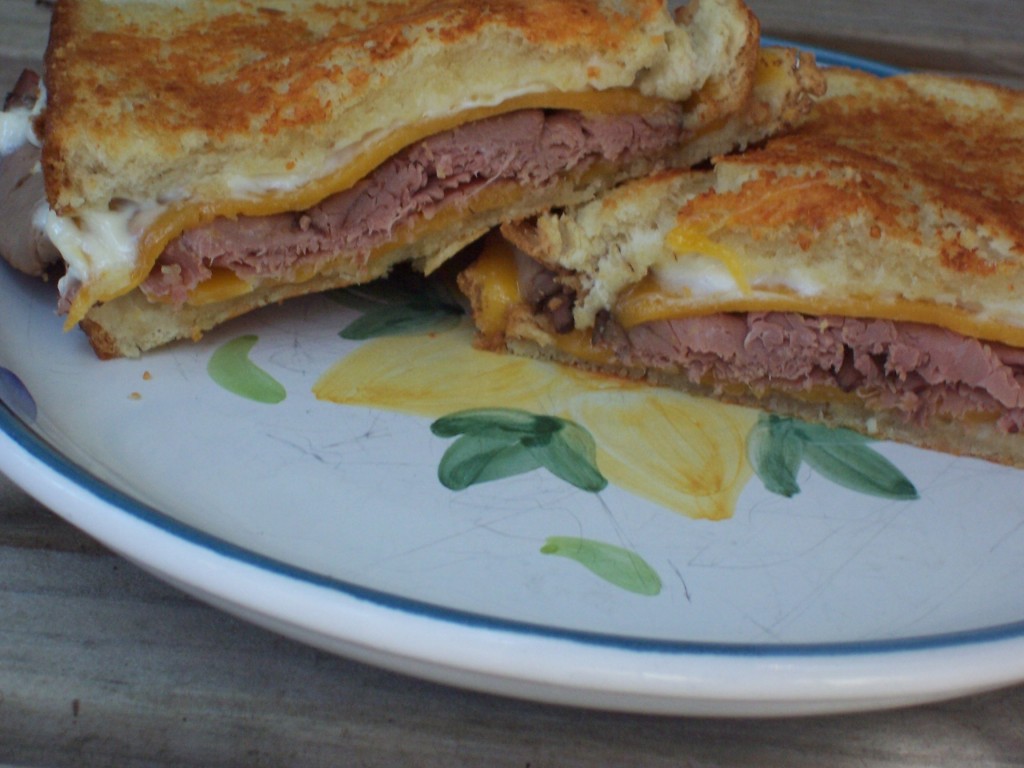 Grilled Roast Beef Sandwich
