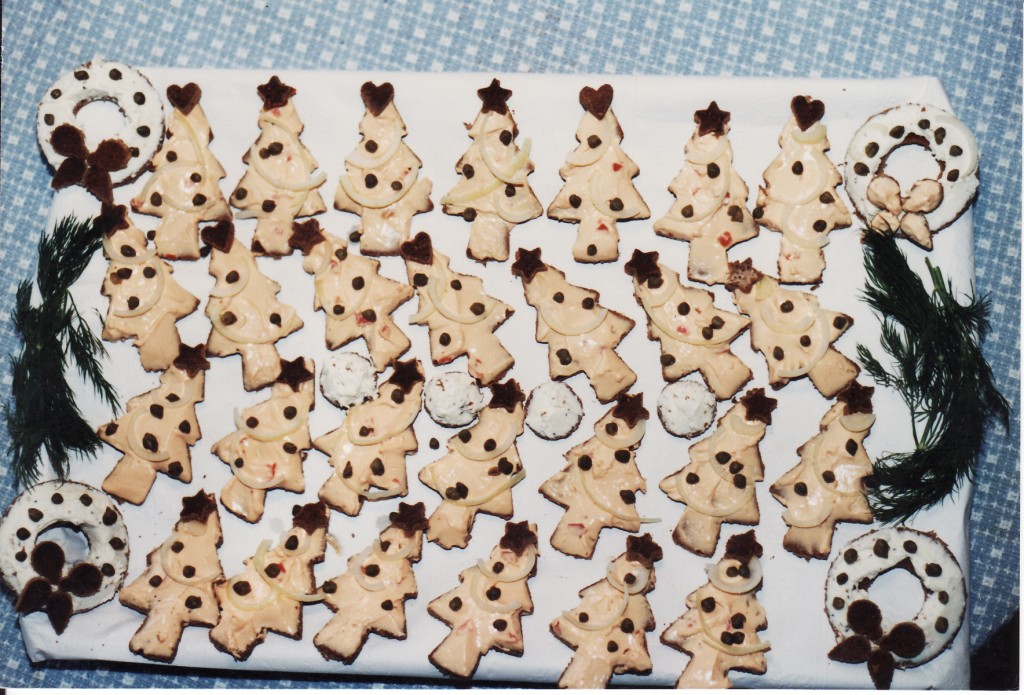 Smoked Scottish Salmon Christmas Tree Hors D'Oeuvre